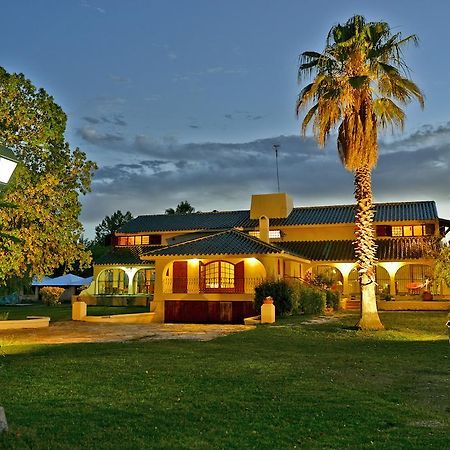 Villa Los Sauces Chacras de Coria Luaran gambar
