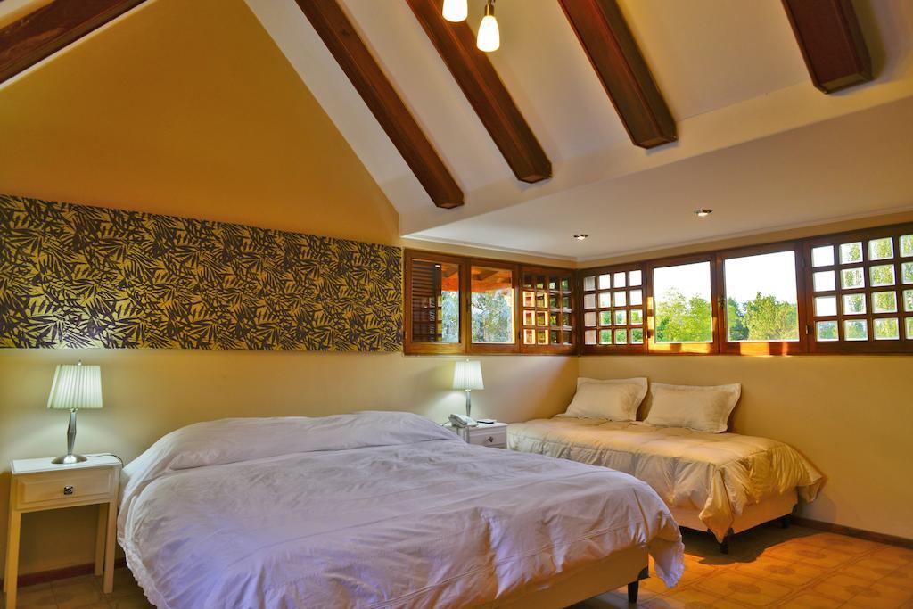 Villa Los Sauces Chacras de Coria Bilik gambar