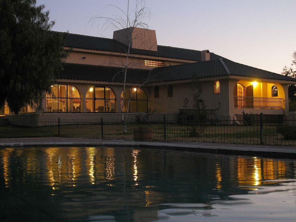 Villa Los Sauces Chacras de Coria Luaran gambar